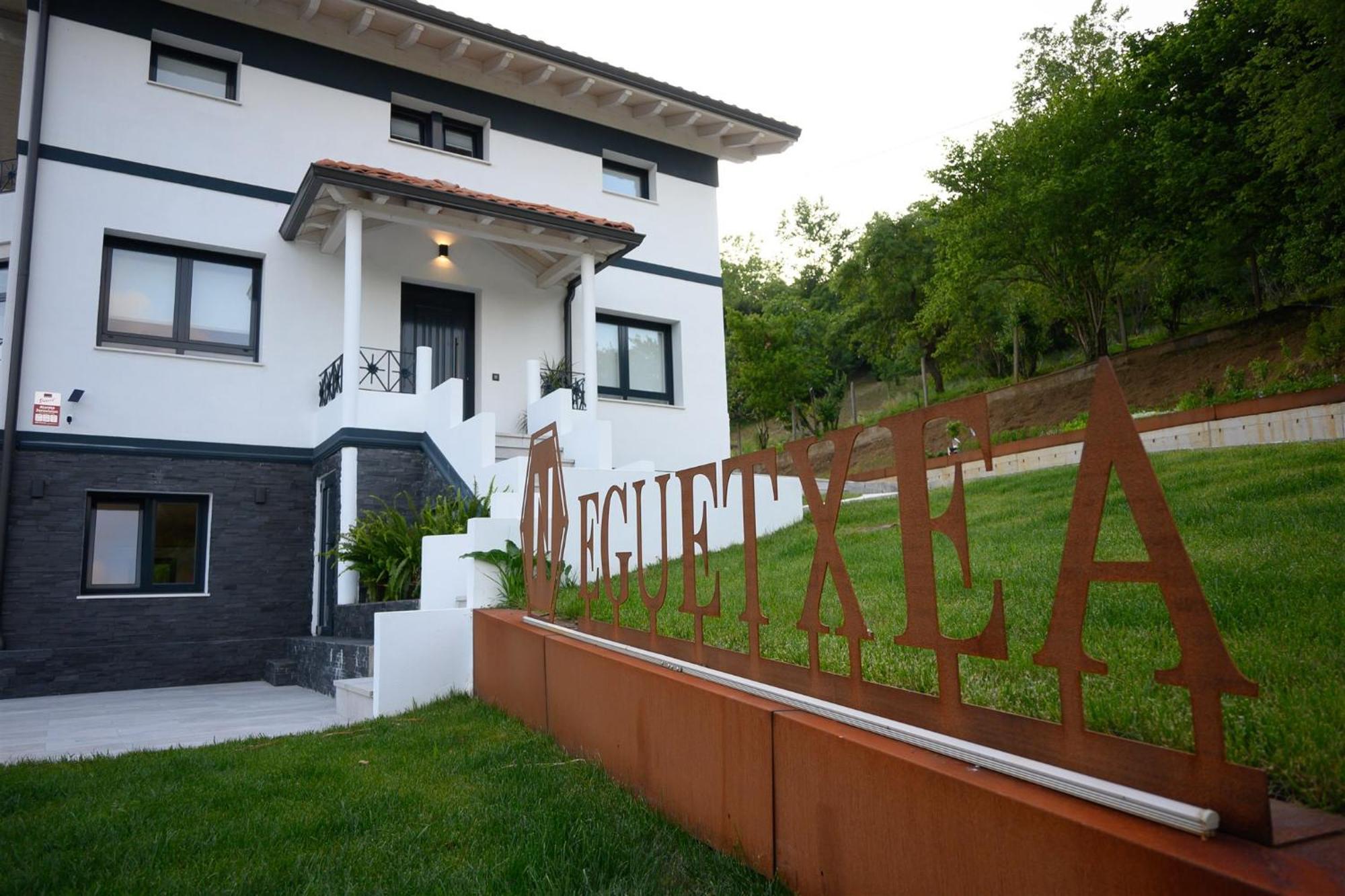 Neguetxea Boutique Guest House Guernica y Luno Exterior photo